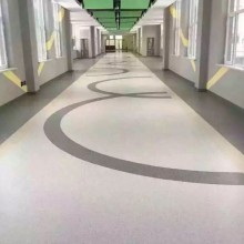 工程塑膠地板廠家pvc塑料耐磨防滑醫(yī)院車間學校地膠西安現貨